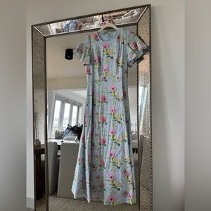 Chic Floral Maxi Dress in Blue and Pink